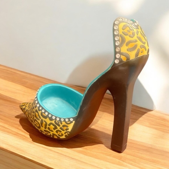 High Spirits Leopard Print High Heel wine holder - Picture 3 of 3